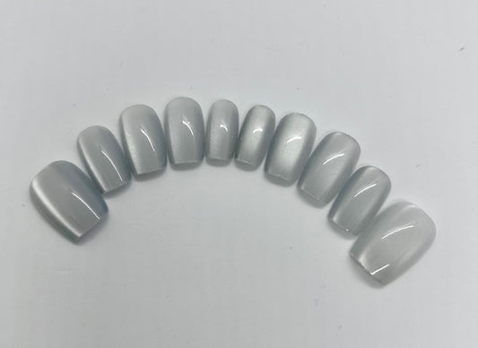 Short Squoval Pearlescent Metallic Silver Finish Nails-CH001